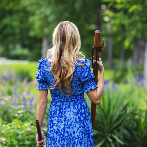 Jennifer-2-flutes-shot-from-behind