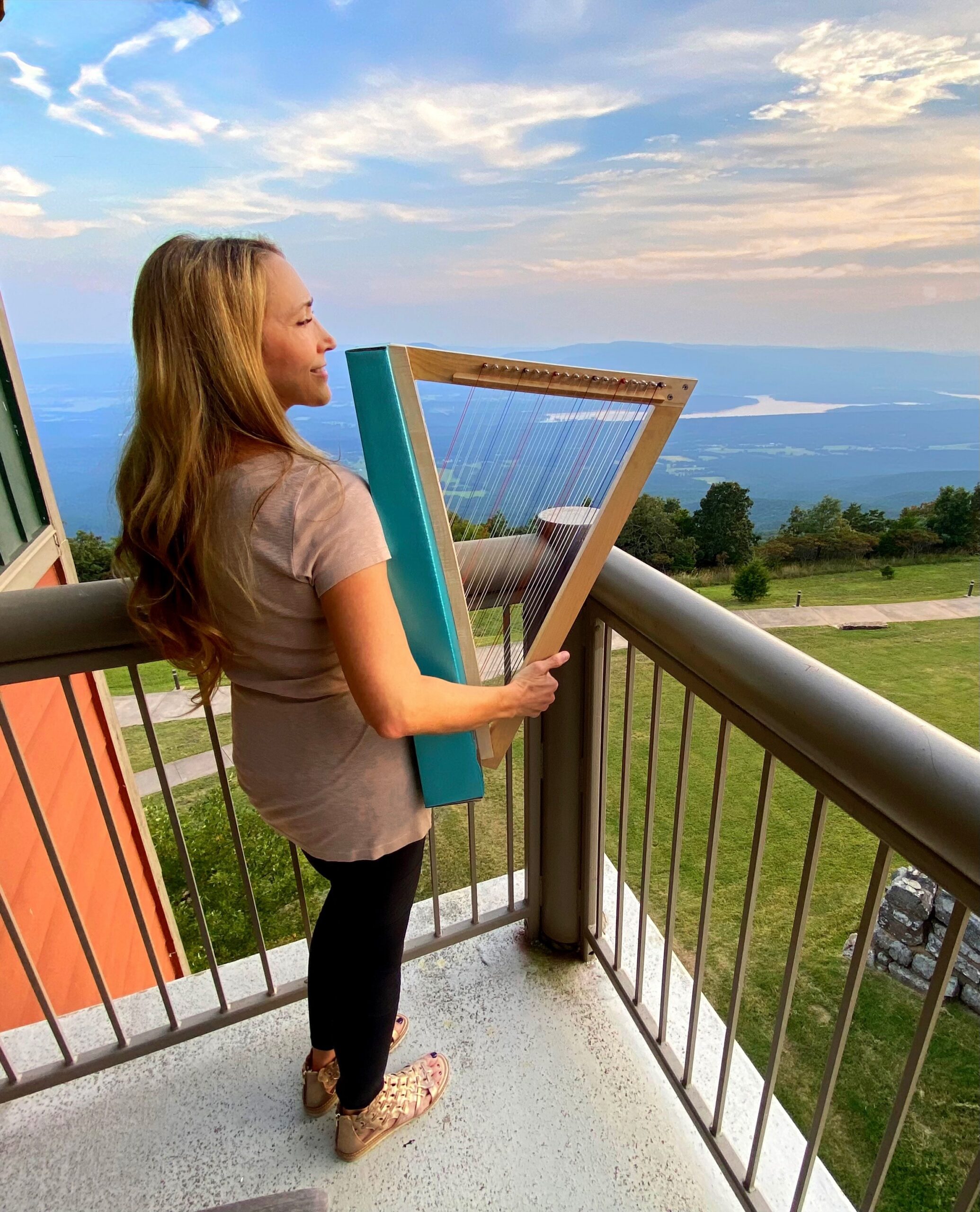 Facetune_15-09-2025-18-39-58