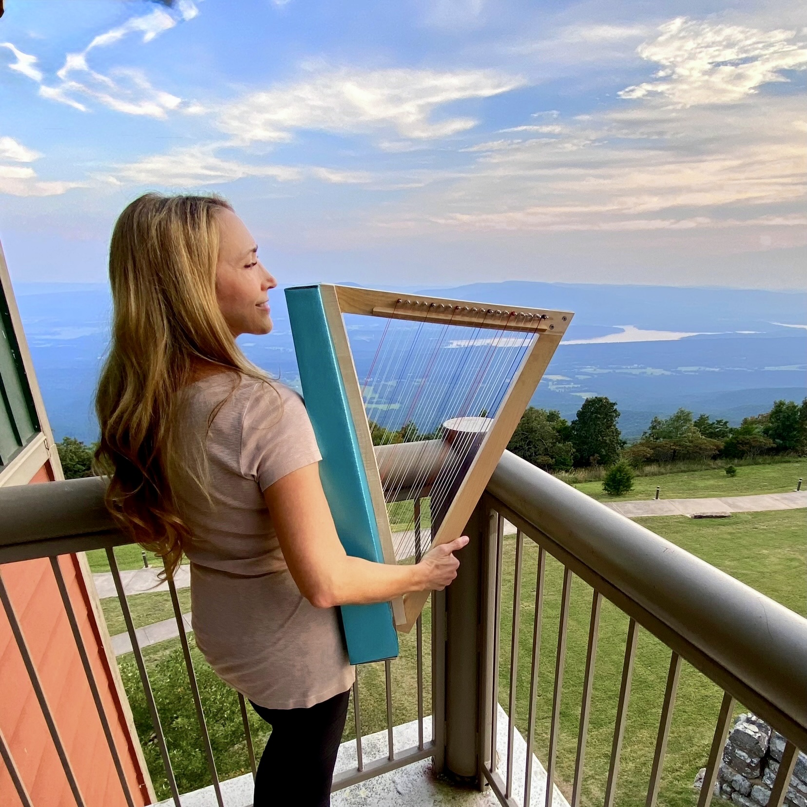 Facetune_15-09-2025-18-39-58